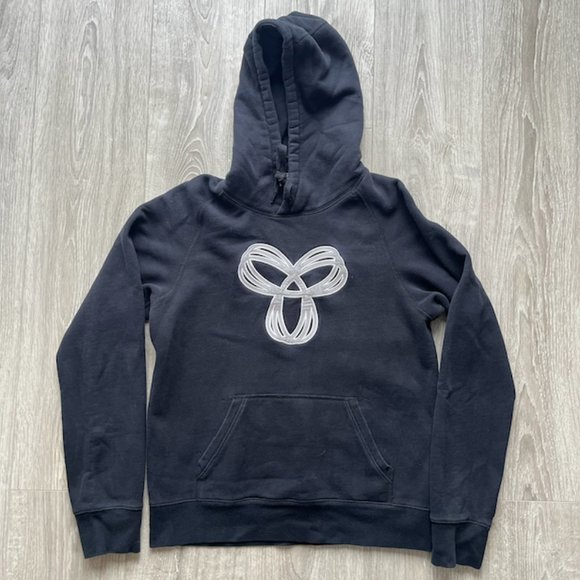 TNA Tops - TNA Aritzia Womens Hoodie Stitched Logo
